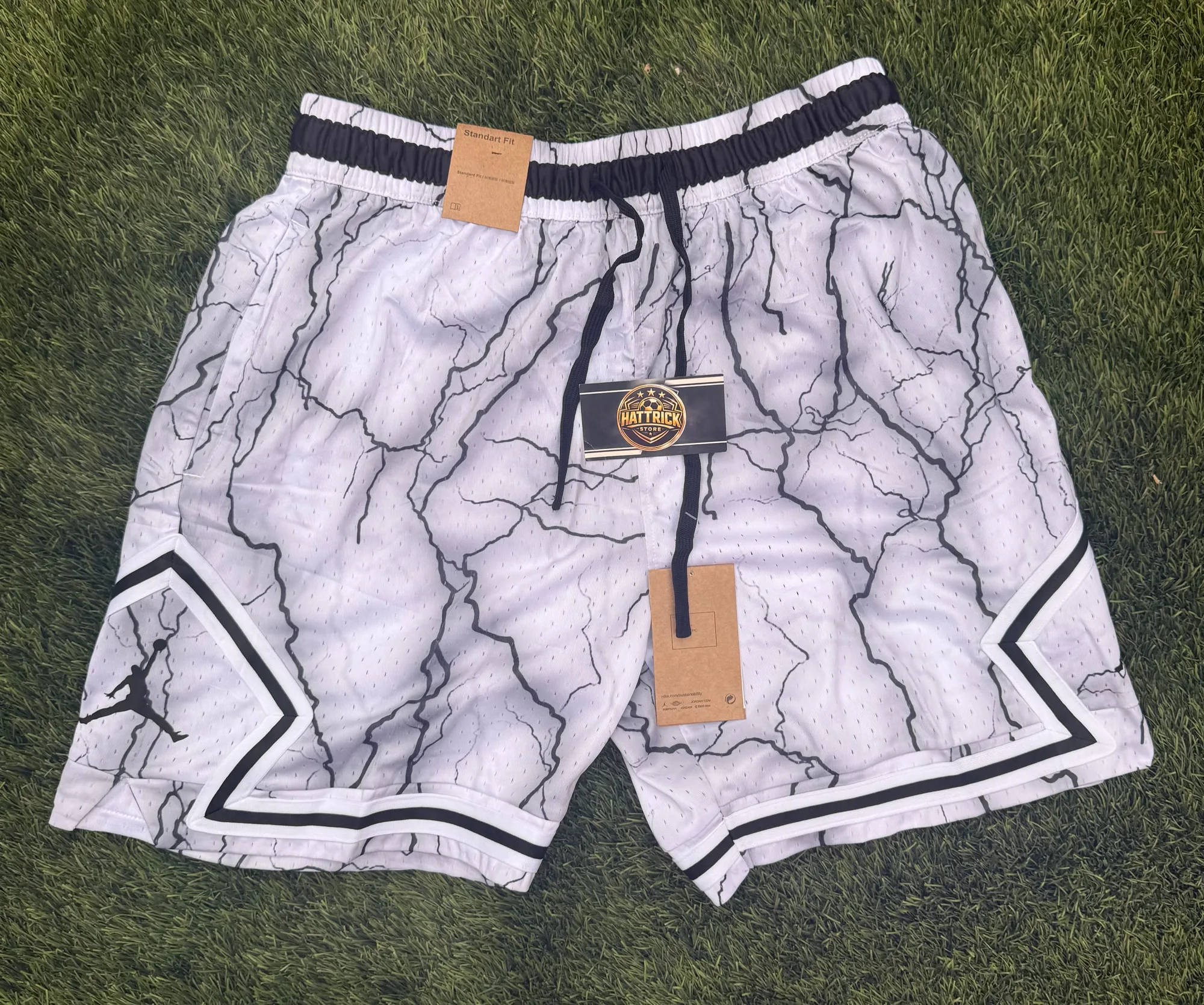Short Jordan Estampado Gris