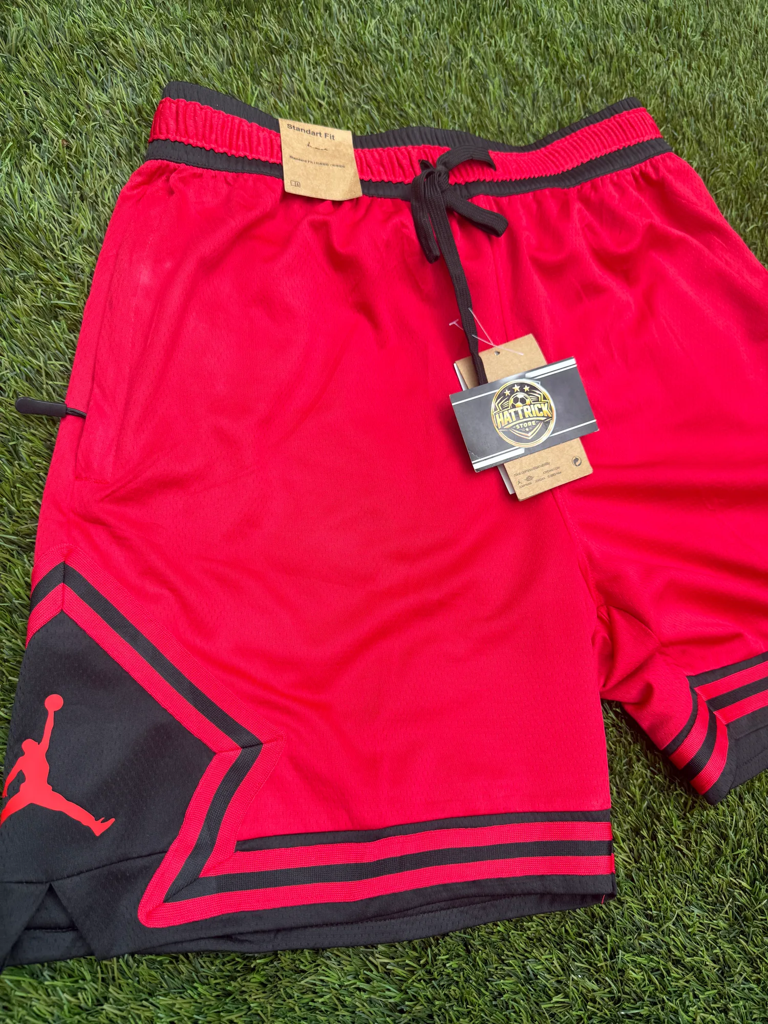 Short Jordan rojo ( jumpman rojo)